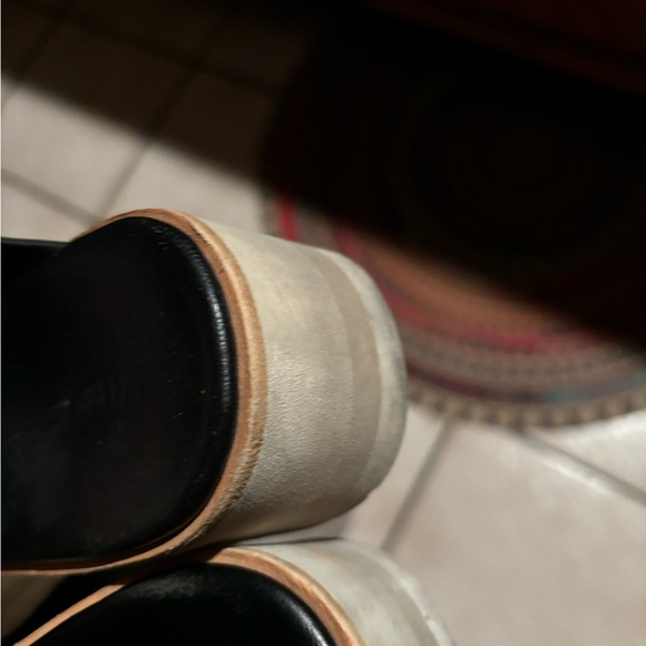 Vince Black Leather White / Cream Wedge Slides Size 7.5 - Picture 3 of 5